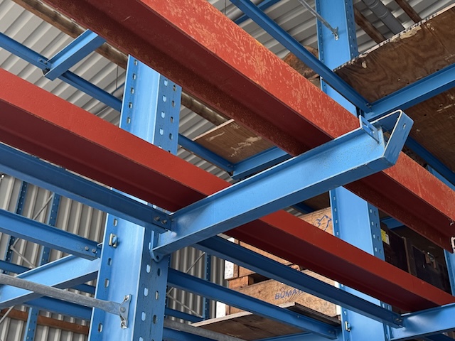 Regalhalle bestehend aus Kragarmregalen und Palettenregalen, OHRA, Grundfläche ca. 867m2 – gebraucht - : lagertechnik Regalhalle bestehend aus Kragarmregalen und Palettenregalen, OHRA, Grundfläche ca. 867m2 – gebraucht - : – Bild 65