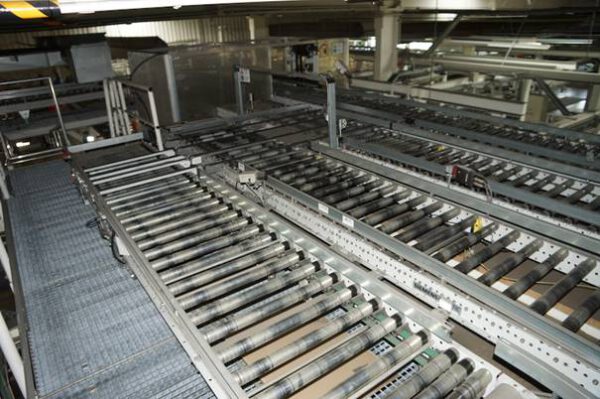 Rollenbahnen, Dematic, angetrieben, ca. 0,75m breit, ca. 150m, ca. 17 Kurven – gebraucht - – Bild 9