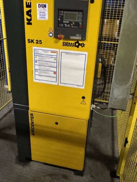 2x Schraubenkompressoren, Kaeser, 10 Bar, mit integriertem Kältetrockner, Druckluftbehälter, Steuerung SIGMA AIR MANAGER 4.0 – gebraucht - : lagertechnik 2x Schraubenkompressoren, Kaeser, 10 Bar, mit integriertem Kältetrockner, Druckluftbehälter, Steuerung SIGMA AIR MANAGER 4.0 – gebraucht - : – Bild 9