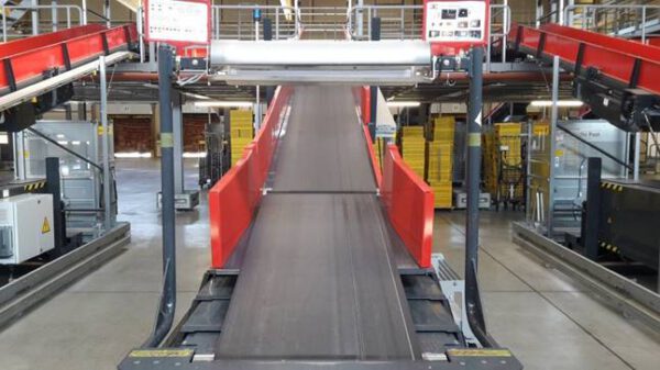 „Schuhsorter“ bzw. Linear Sorter, bis zu 7.500 Sendungen pro Std., Van der Lande, inkl. 20 St. Teleskopgurtförderer, Volumenscanner, Waage – gebraucht - : lagertechnik