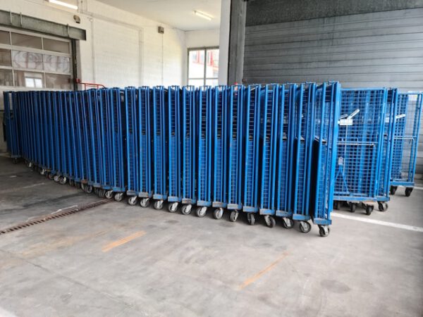 200 Stück Rollwagen mit Tür, Rollbox RX Corlette, faltbar mit Kupplung und Deichsel – gebraucht – : lagertechnik