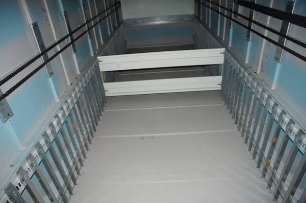 3 x Liftsysteme, Kardex, 180 bzw. 190kg / Tablar, Höhe 8m (kürzbar), Tablare: 0,82 x 1,85m– gebraucht -: lagertechnik