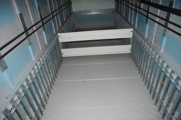 3 x Liftsysteme, Kardex, 180 bzw. 190kg / Tablar, Höhe 8m (kürzbar), Tablare: 0,82 x 1,85m– gebraucht -: – Bild 9