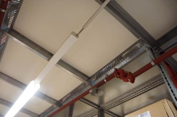 Fachbodenregalanlage, SSI Schäfer, R3000, 3 Ebenen, ca. 2.400 Felder, 18.000 Fachböden, 1,30 x 0,60m, mit Leerkartonagenschacht – gebraucht - : – Bild 6