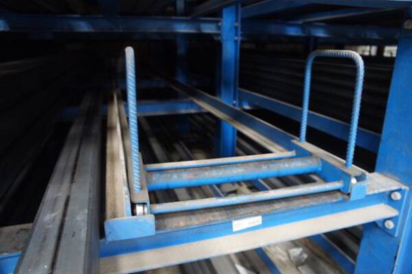 Schubfachregalanlage für 6m Langmaterial mit 5 Lagerebenen mit Rollwagen pro Ebene für ein leichtes Ausfahren der eingelagerten Gebinde– gebraucht - : lagertechnik