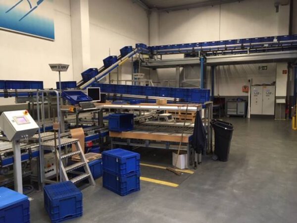 niedriges AKL (Automatisches Kleinteilelager) mit 33.792 Stellplätze (7 Gassen) - gebraucht - : – Bild 10
