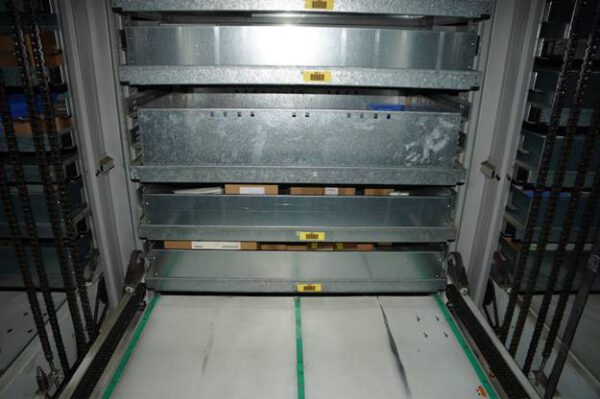 3 x Liftsysteme, Kardex, Höhe 9,40m (kürzbar), ca. 200kg / Tablar, Maße pro Tablar: 0,82 x 1,25m – gebraucht -: – Bild 10