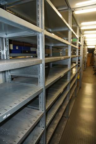 2- stöckige SSI Schäfer Fachbodenanlage R3000, ca. 108 Felder, Böden 1,28m x 0,50m, 250kg / Boden – gebraucht - : lagertechnik