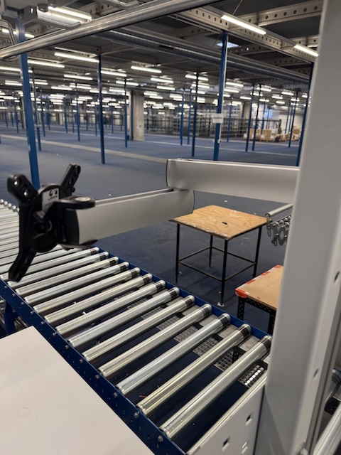 80 Stück Arbeitsplatz / Packtische, 2m x 0,90m – gebraucht - lagertechnik 80 Stück Arbeitsplatz / Packtische, 2m x 0,90m – gebraucht - – Bild 11