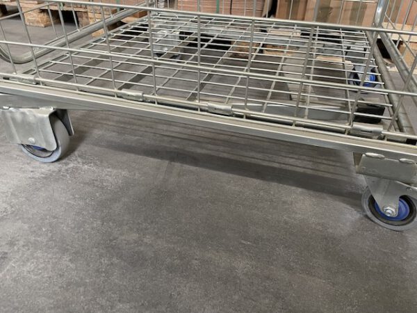 30 Stück Rollcontainer mit 3 - 4 schließbaren Halbtüren - gebraucht - : – Bild 11