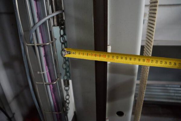 Heber (Aufzug) mit angetriebene Rollenbahn – gebraucht - – Bild 11