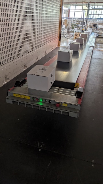 Teleskopgurtförderer, Caljan, 12m Gesamtlänge, seitlich verschiebbar auf Schiene (die Schienen sind auf dem Boden aufgeschraubt) – gebraucht - : lagertechnik Teleskopgurtförderer, Caljan, 12m Gesamtlänge, seitlich verschiebbar auf Schiene (die Schienen sind auf dem Boden aufgeschraubt) – gebraucht - : – Bild 12