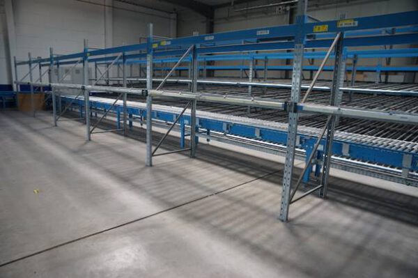 Bito Durchlaufregal bzw. Bereitstellregale, gesamt 12 Felder – gebraucht - : – Bild 12