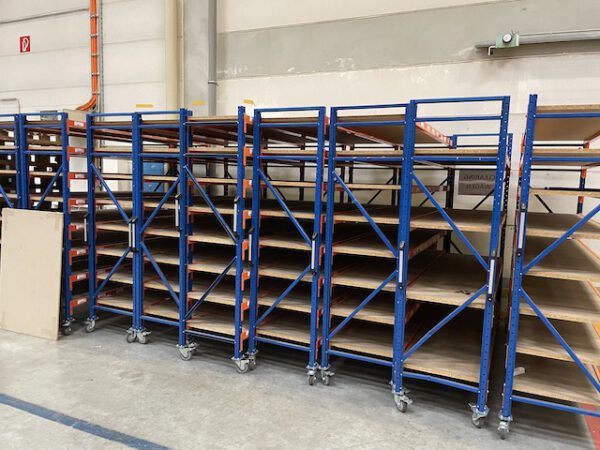 10 Stück, rollbare Weitspanregale, mit 8 Böden (1x nur 4 Böden, 1x 6 Böden)  – gebraucht – : – Bild 12