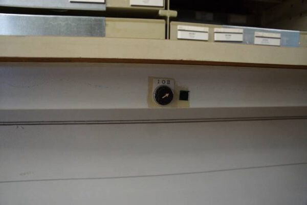 9 Stück Lagerpaternoster, Hänel und Kardex, Höhe zwischen ca. 2,42m und ca. 2,92m, Traglast 80 bis 140kg / Gondel – gebraucht -: – Bild 12