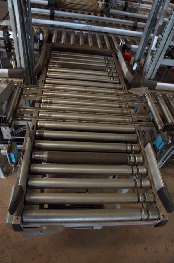 Angetriebene Rollenbahnen: 110m in Elementbreite 68cm und 235m in Elementbreite 49cm, etwas Gurtbahnen, inkl. Kurven, diverser Umsetzer und Bizerba Waage, etc.. – gebraucht - : – Bild 3