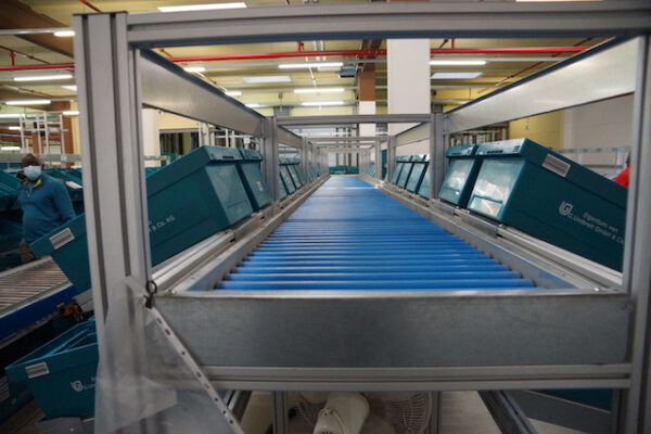 Kommissioniergestelle aus Aluprofilschienen mit nicht angetriebener Fördertechnik, ideal zum absortieren / kommissionieren aus Eurokisten - gebraucht - : – Bild 14