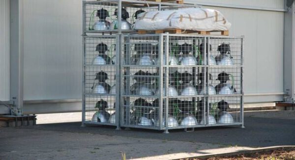 Hochwertige Lorsberger Alu-Leichtbau / Lagerhalle mit viel Ausstattung, 2.100m2 , Schneelast 1,00 kN/m² (75 kg), inkl. 2 x Bürocontainer, 2 x Sanitärcontainer, Fäkalientank, Heizung. etc. - gebraucht - :  – Bild 14