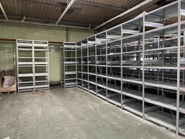 236 Felder, Rahmenhöhe: 3m, Fachböden: 0,80m x 1m, – gebraucht - : lagertechnik