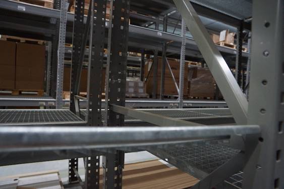 Palettenregal, SSI Schäfer, 800kg / Palette, 7,72m hoch, ca. 2.442 Stellplätze, mit Gitterroste, inkl. Rahmenschutz – gebraucht - : lagertechnik