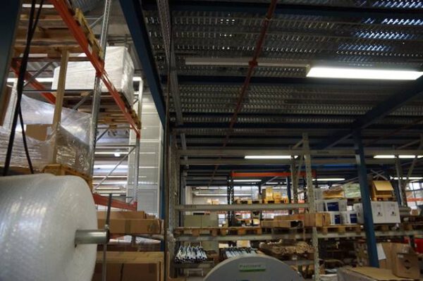 Stahlbau-Lagerbühne, ca. 480m2 mit Gitterrosten – gebraucht - : – Bild 15