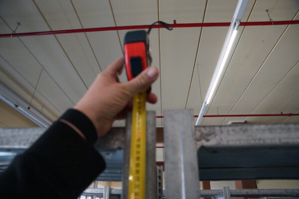 Kommissioniergestelle aus Aluprofilschienen mit nicht angetriebener Fördertechnik, ideal zum absortieren / kommissionieren aus Eurokisten - gebraucht - : – Bild 15