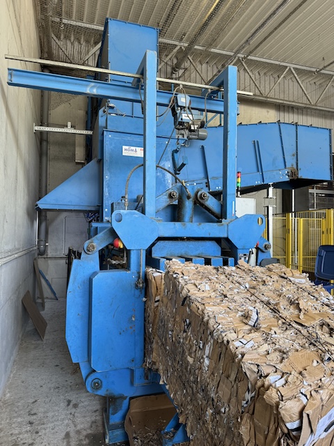 Große Müllpresse / Kartonpresse, Höma, – gebraucht - : lagertechnik Große Müllpresse / Kartonpresse, Höma, – gebraucht - : – Bild 16