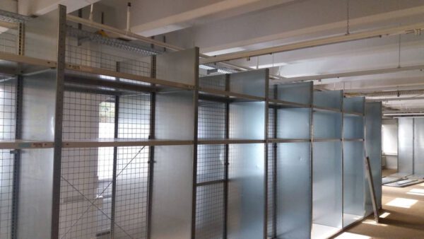 Fachbodenregale, Meta Clip, 1,30m x 0,60m, 2,20 und 2,50m Höhe, ca. 2.500 Felder – gebraucht - : – Bild 3