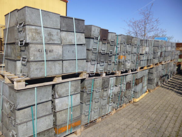 371 Stück Stapeltransportkisten, 520 x 280 x 230mm, LF 14/6, Metall  – gebraucht - : – Bild 6