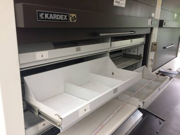 12 Stück Lagerpaternoster, Lista, 4m hoch, 450kg pro Gondel – gebraucht -: – Bild 17