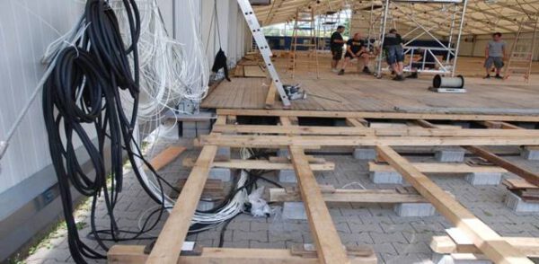 Hochwertige Lorsberger Alu-Leichtbau / Lagerhalle mit viel Ausstattung, 2.100m2 , Schneelast 1,00 kN/m² (75 kg), inkl. 2 x Bürocontainer, 2 x Sanitärcontainer, Fäkalientank, Heizung. etc. - gebraucht - :  – Bild 17