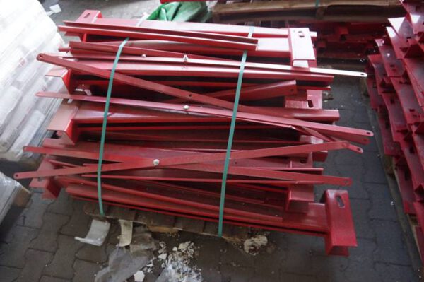Ein- und zweiseitiges Kragarmregal, mit steckbaren Armen per Bolzen, Rahmenhöhe 6m, Armlänge 1,20m, 800kg / Arm, 30 Rahmen und 160 Arme – gebraucht - : – Bild 10