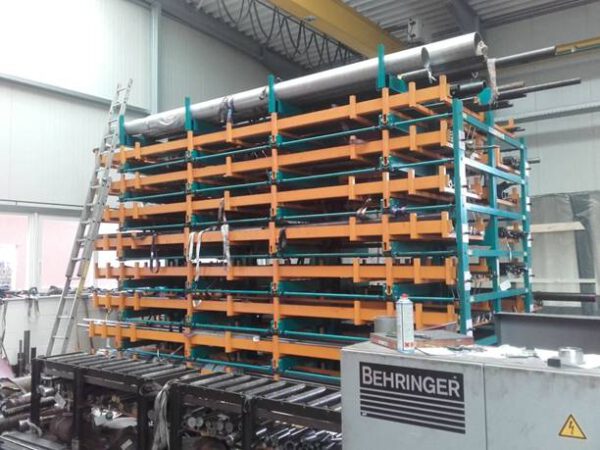 Doppelseitiges, ausrollbares Langgutlager, 16 Kassetten a 6 to plus Ablage oben mit 12 to für 6m Langgut - gebraucht - :