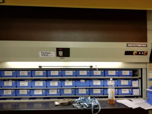 noch 3 von 4 Stück Lagerpaternoster, Kardex (Bellheimer), 4,51m hoch, 115 - 140kg pro Gondel – gebraucht -: – Bild 19