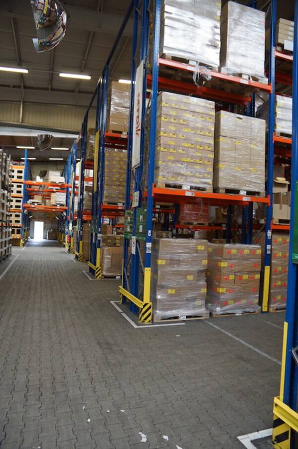 Palettenregal mit Quereinlagerung, SLP, bis zu 4.300 Stellplätze, 1.000kg / Palette, 7,50m hoch, mit Tiefenstegen– gebraucht - : – Bild 18