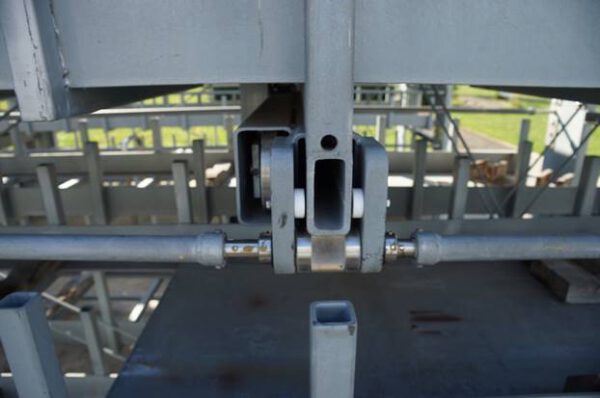 2 Stück Schwerlast Roll–Aus–Regale für Langgut, Auszugregale, zweiseitig, Fa. Thiele inkl. Säulenschwenkkran Fa. Vetter, 2,5to mit 8m Ausladung – gebraucht - : – Bild 17