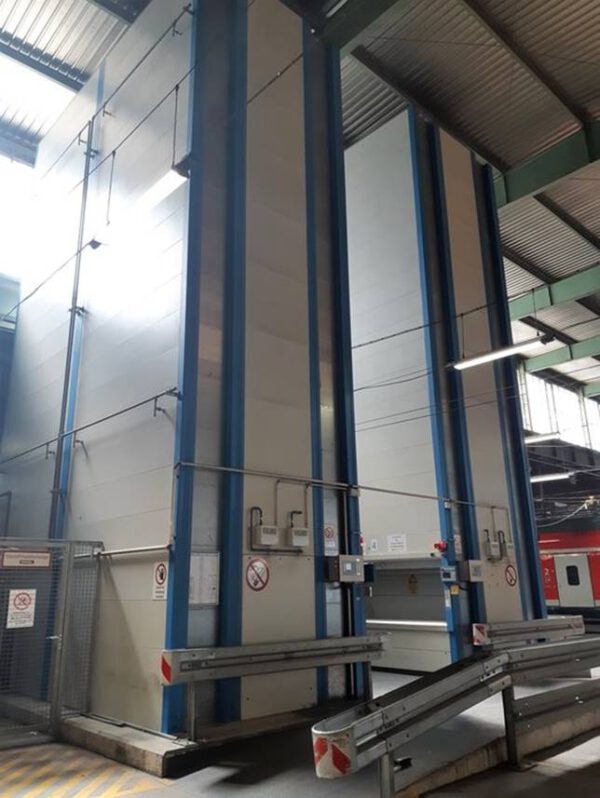 4 Stück Lagerlift, Shuttle, Kardex, ca. 10,90m hoch (kürzbar), Tablargröße: ca. 2850x864mm, 240kg / Tablar, mit vielen Tablaren – gebraucht -: – Bild 4