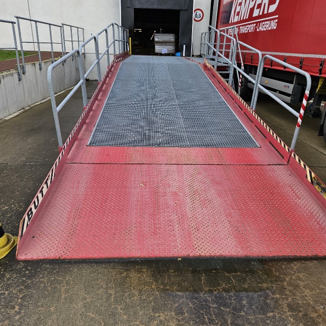 Verladerampen, Butt, BKV 614, 6 to. nicht rollbar, – gebraucht - : lagertechnik Verladerampen, Butt, BKV 614, 6 to. nicht rollbar, – gebraucht - : – Bild 7