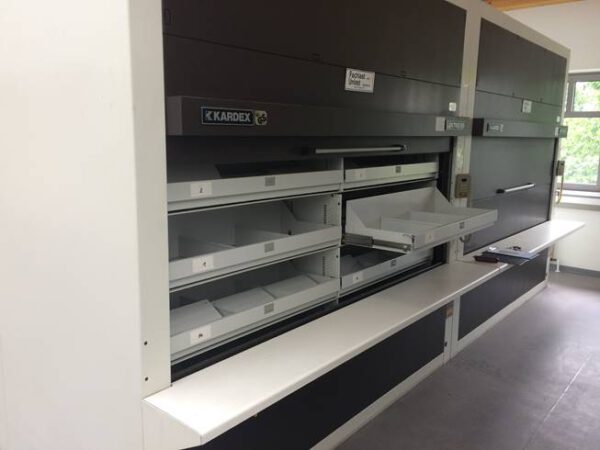 12 Stück Lagerpaternoster, Lista, 4m hoch, 450kg pro Gondel – gebraucht -: – Bild 23