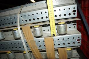 79 Rollenbahnen bzw. Rollenschienen für Europaletten, Länge ca. 2,50m, – gebraucht - : lagertechnik