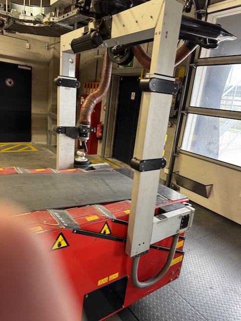 8 Stück Teleskopgurtförderer, Caljan, 3x inkl. Vakuumheber – gebraucht - : lagertechnik 8 Stück Teleskopgurtförderer, Caljan, 3x inkl. Vakuumheber – gebraucht - : – Bild 23