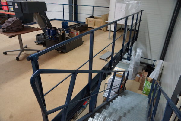 Lagerbühne, Bodenebene plus 2 Ebenen, 500kg/m2, Grundfläche 56m – gebraucht - : – Bild 24