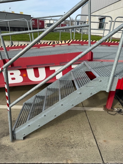 Verladerampen, Butt, BKV 614, 6 to. nicht rollbar, – gebraucht - : lagertechnik Verladerampen, Butt, BKV 614, 6 to. nicht rollbar, – gebraucht - : – Bild 5