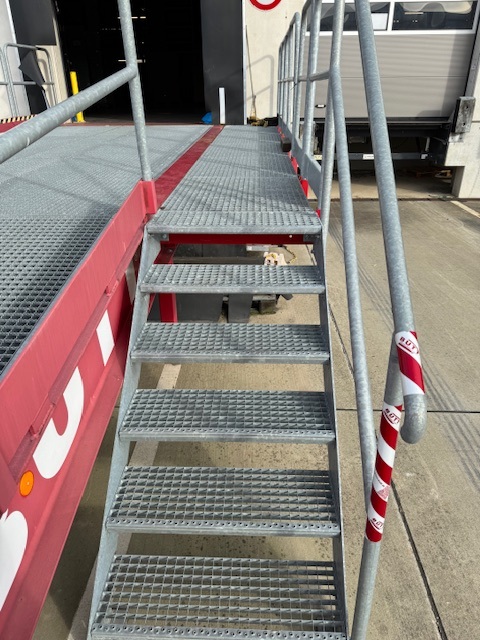 Verladerampen, Butt, BKV 614, 6 to. nicht rollbar, – gebraucht - : lagertechnik Verladerampen, Butt, BKV 614, 6 to. nicht rollbar, – gebraucht - : – Bild 4