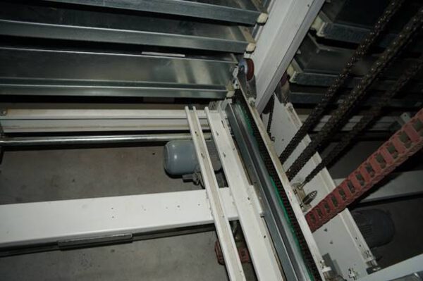 3 x Liftsysteme, Kardex, 180 bzw. 190kg / Tablar, Höhe 8m (kürzbar), Tablare: 0,82 x 1,85m– gebraucht -: lagertechnik