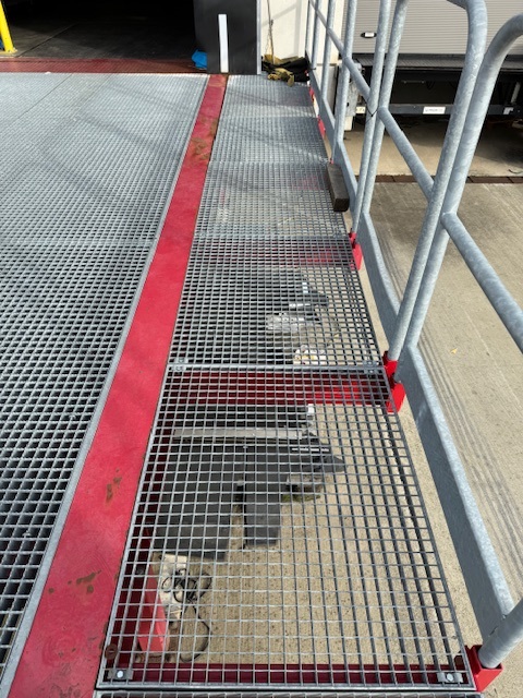 Verladerampen, Butt, BKV 614, 6 to. nicht rollbar, – gebraucht - : lagertechnik Verladerampen, Butt, BKV 614, 6 to. nicht rollbar, – gebraucht - : – Bild 3