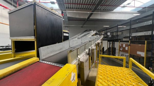 Kippschalensorter, Beumer, 81 Sorterendstellen,  – gebraucht - : – Bild 28