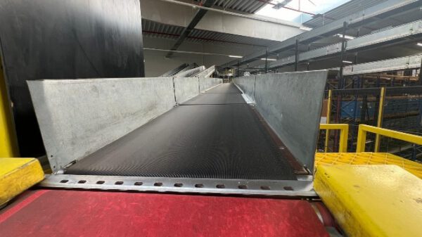 Kippschalensorter, Beumer, 81 Sorterendstellen,  – gebraucht - : – Bild 29