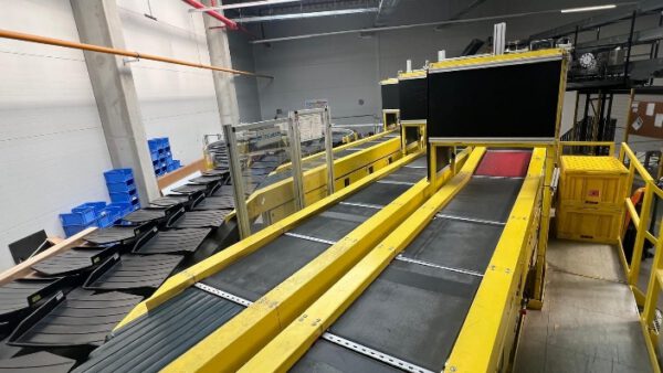 Kippschalensorter, Beumer, 81 Sorterendstellen,  – gebraucht - : – Bild 30