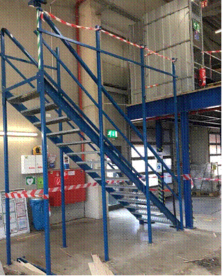 Lagerbühne / Lagerfläche aufliegend auf Fachbodenregalen im Erdgeschoss, ca. 364m2 – gebraucht - : lagertechnik